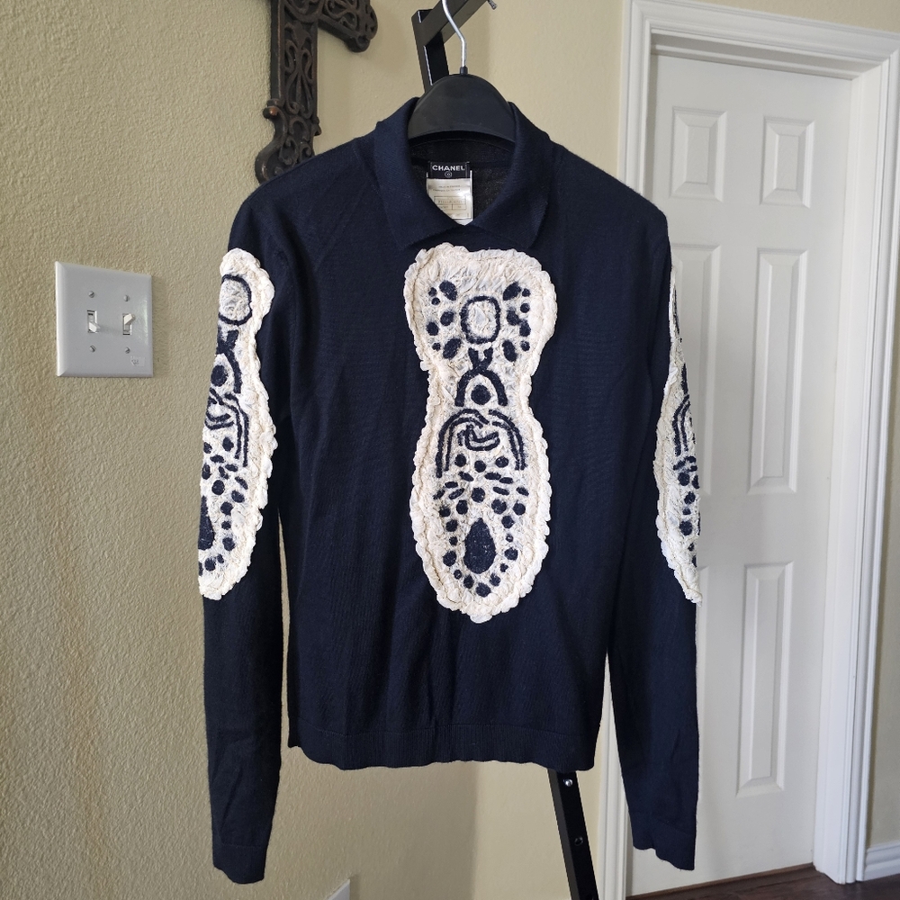 CHANEL Cashmere Sweater knitwear Black  with Cream Detailing Size 38